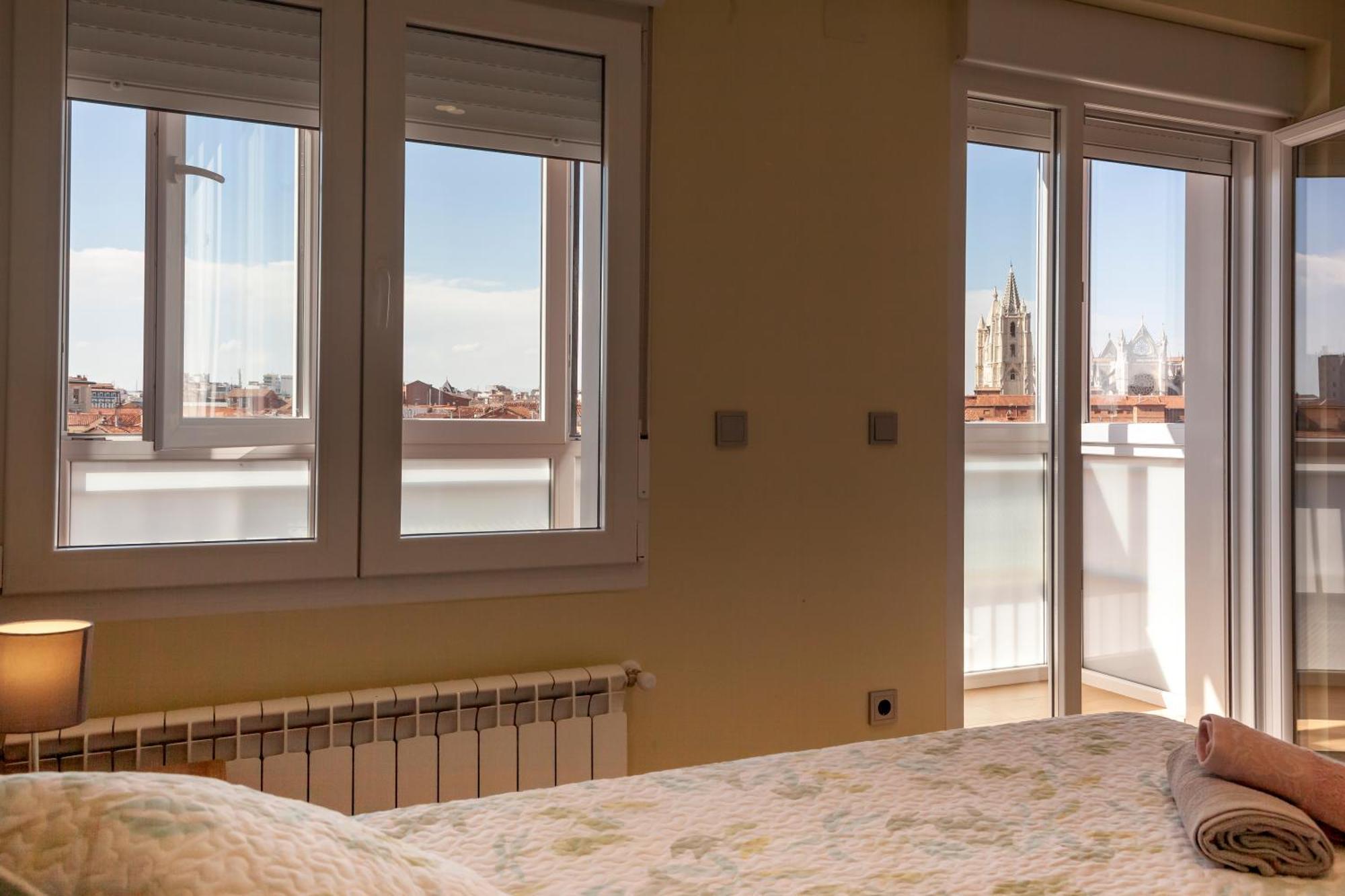 The View - Apartamento Reformado Con Vistas A La Catedral - Leonapartamentos Екстер'єр фото